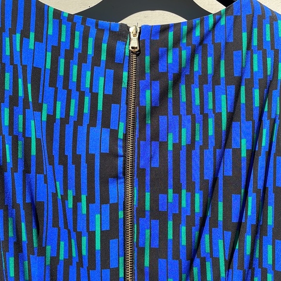 Taylor Swift Sleeveless Geometric BodyCon - Picture 9 of 11